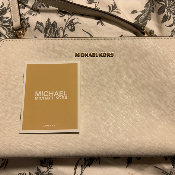 MICHAEL KORS purse - Picture 1 of 3